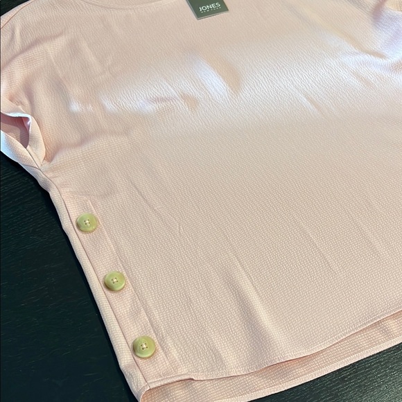 JONES NEW YORK Hammered Satin Crew Neck Short Sleeve Side Button Blouse - Picture 6 of 13